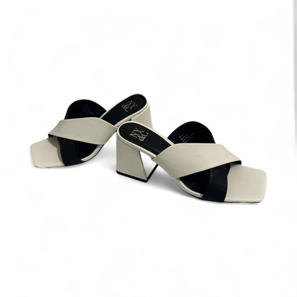New York and Company dress sandals in a bone and black color scheme, 7